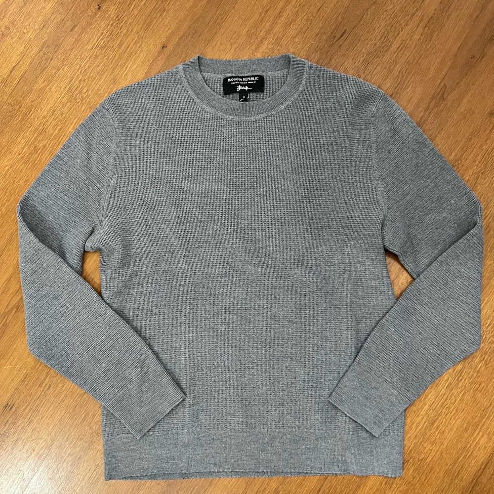 Men’s gray banana republic merino sweater